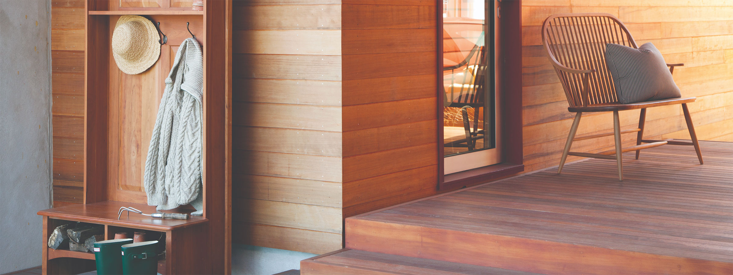 entryway with coat hanger and bench